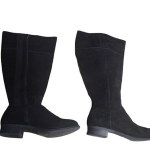 Torrid size 10.5 suede boots